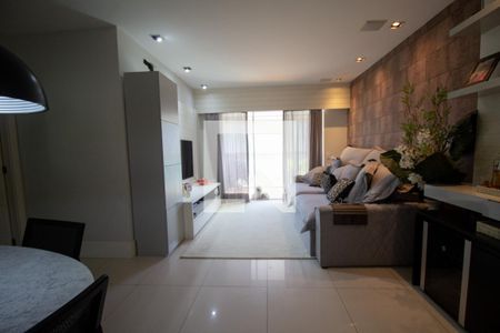 Sala de apartamento para alugar com 3 quartos, 117m² em Barra da Tijuca, Rio de Janeiro