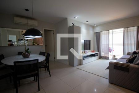 Sala de apartamento para alugar com 3 quartos, 117m² em Barra da Tijuca, Rio de Janeiro