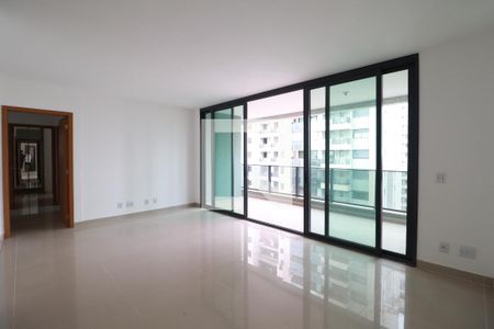 Apartamento para alugar com 137m², 3 quartos e 2 vagasSala
