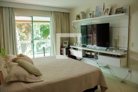 Casa de condomínio à venda com 280m², 4 quartos e 2 vagasSuite 1