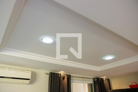 Casa de condomínio à venda com 280m², 4 quartos e 2 vagasSala