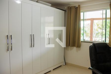 Casa de condomínio à venda com 280m², 4 quartos e 2 vagasQuarto