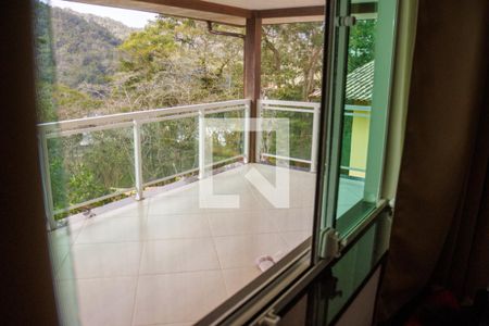 Casa de condomínio à venda com 280m², 4 quartos e 2 vagasQuarto