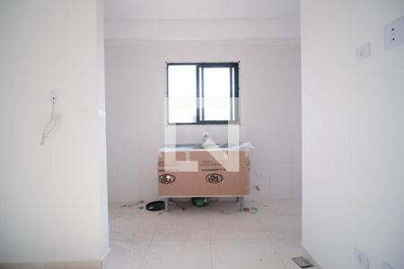 Cozinha de apartamento para alugar com 2 quartos, 38m² em Vila Ré, São Paulo