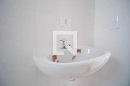 Apartamento para alugar com 38m², 2 quartos e sem vaga Apartamento para alugar com 38m², 2 quartos e sem vagaBanheiro