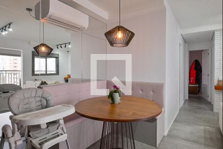 Apartamento à venda com 80m², 2 quartos e 2 vagasSala