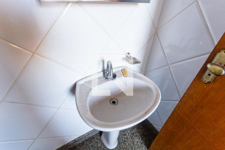 Apartamento à venda com 200m², 4 quartos e 1 vagaPia do Banheiro de Serviço