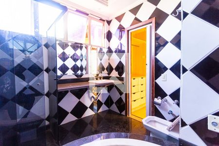 Apartamento à venda com 200m², 4 quartos e 1 vagaBanheiro 1