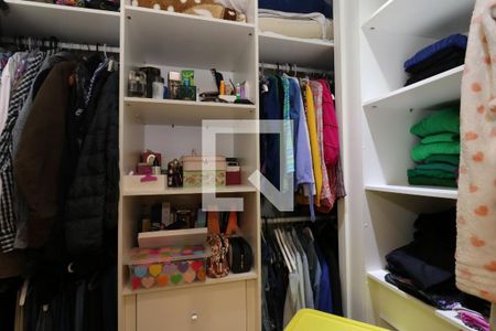 Apartamento à venda com 72m², 2 quartos e 2 vagasCloset da Suíte
