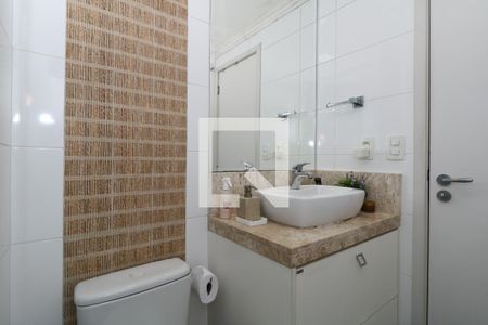 Apartamento à venda com 72m², 2 quartos e 2 vagasBanheiro da Suíte