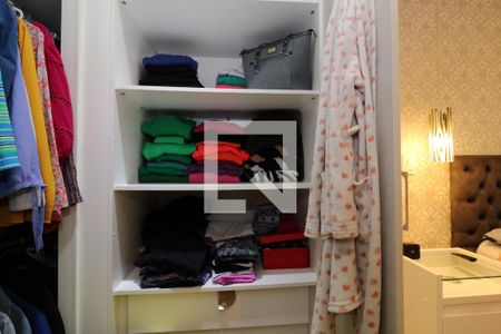 Apartamento à venda com 72m², 2 quartos e 2 vagasCloset da Suíte