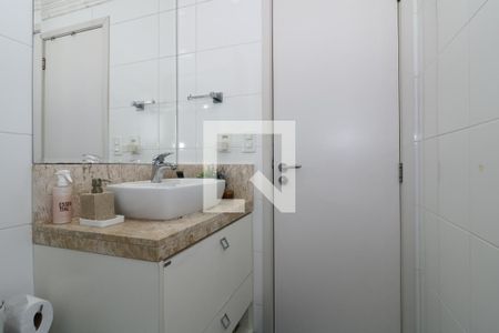 Apartamento à venda com 72m², 2 quartos e 2 vagasBanheiro da Suíte