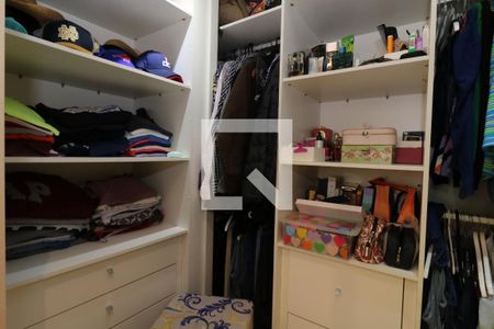 Apartamento à venda com 72m², 2 quartos e 2 vagasCloset da Suíte