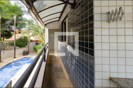 Apartamento à venda com 118m², 2 quartos e 2 vagasÁrea de serviço