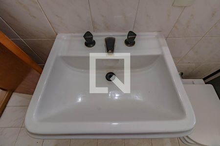 Banheiro de casa para alugar com 1 quarto, 32m² em Jardim Oriental, São Paulo