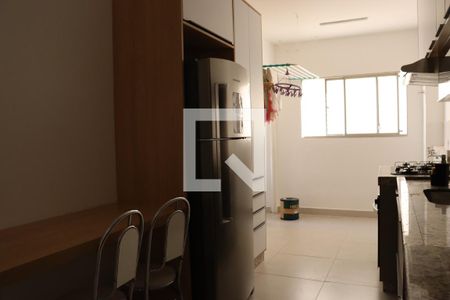 Apartamento para alugar com 70m², 2 quartos e 1 vagaCozinha e Área de Serviço