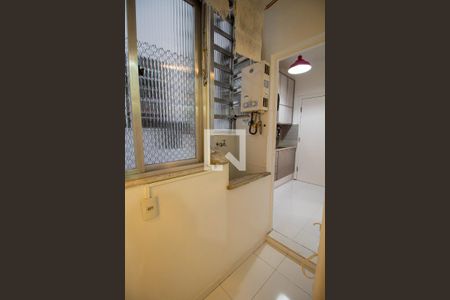 Apartamento à venda com 60m², 2 quartos e 1 vagaÁrea de Serviço