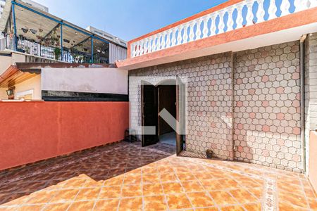 Casa à venda com 130m², 2 quartos e 2 vagasQuarto - Varanda