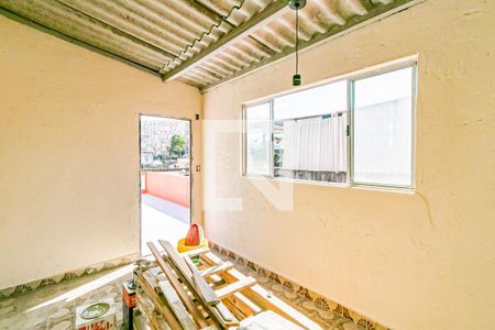 Casa à venda com 130m², 2 quartos e 2 vagasÁrea externa superior - Cômodo