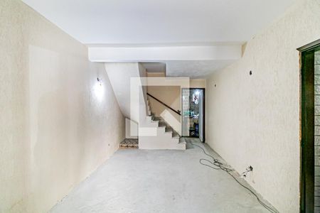 Sala de casa à venda com 2 quartos, 130m² em Ferreira, São Paulo