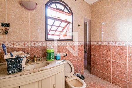 Casa à venda com 130m², 2 quartos e 2 vagasBanheiro social