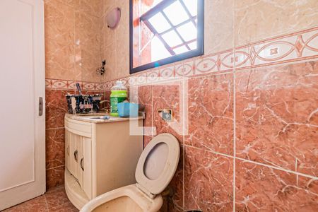 Casa à venda com 130m², 2 quartos e 2 vagasBanheiro social