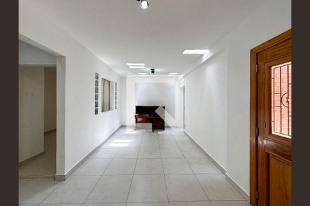 Casa à venda com 250m², 2 quartos e 4 vagasQuintal