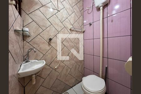 Casa à venda com 250m², 2 quartos e 4 vagasBanheiro de Serviço