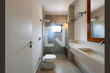 Casa à venda com 250m², 2 quartos e 4 vagasBanheiro