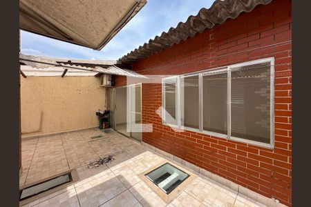 Casa à venda com 250m², 2 quartos e 4 vagasSacada Quarto 1