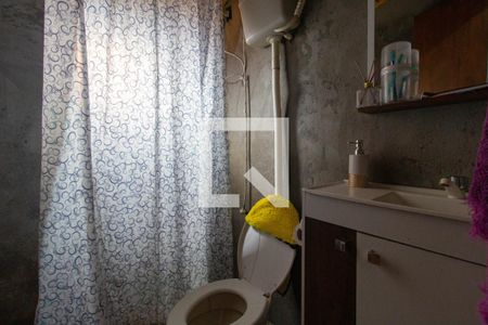 Banheiro de casa à venda com 1 quarto, 50m² em Scharlau, São Leopoldo