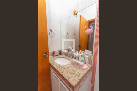 Casa para alugar com 199m², 3 quartos e 3 vagas Casa para alugar com 199m², 3 quartos e 3 vagasBanheiro da suíte 2
