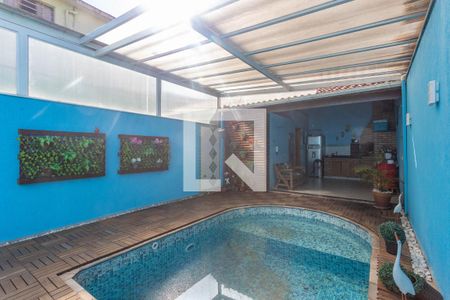 Casa para alugar com 199m², 3 quartos e 3 vagas Casa para alugar com 199m², 3 quartos e 3 vagasPiscina