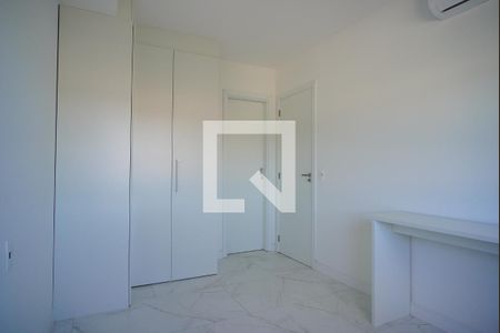 Quarto de apartamento para alugar com 1 quarto, 43m² em Jardim do Salso, Porto Alegre