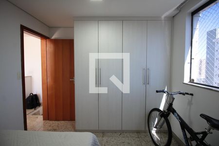 Apartamento à venda com 200m², 4 quartos e 3 vagasQuarto 3