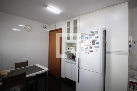 Apartamento à venda com 200m², 4 quartos e 3 vagasCozinha e Área de Serviço