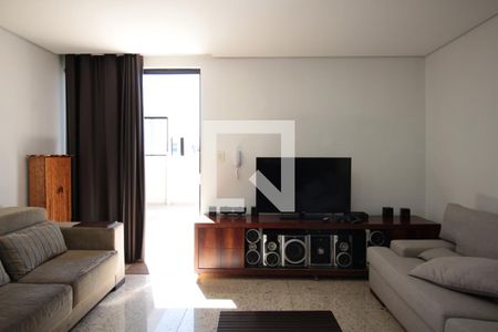 Apartamento à venda com 200m², 4 quartos e 3 vagasSala de TV