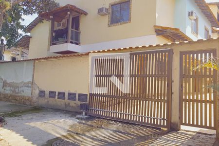 Casa para alugar com 81m², 3 quartos e 1 vaga Casa para alugar com 81m², 3 quartos e 1 vagaFachada