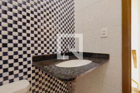 Casa para alugar com 81m², 3 quartos e 1 vaga Casa para alugar com 81m², 3 quartos e 1 vagaBanheiro Social