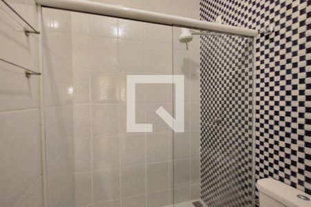 Casa para alugar com 81m², 3 quartos e 1 vaga Casa para alugar com 81m², 3 quartos e 1 vagaBanheiro Social