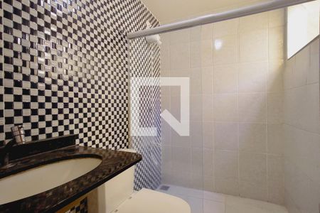 Casa para alugar com 81m², 3 quartos e 1 vaga Casa para alugar com 81m², 3 quartos e 1 vagaBanheiro da Suíte 1
