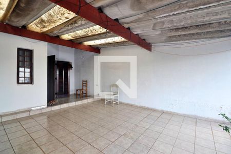 Casa à venda com 235m², 3 quartos e 4 vagasVaranda do Quarto 1 - Suíte