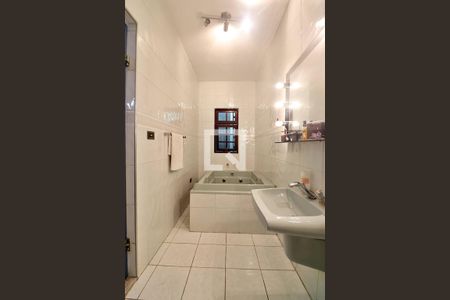 Banheiro do Quarto 1 - Suíte de casa à venda com 3 quartos, 235m² em Jardim Santo Alberto, Santo André