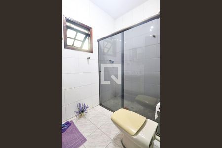 Casa à venda com 235m², 3 quartos e 4 vagasBanheiro 2