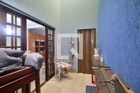 Casa à venda com 235m², 3 quartos e 4 vagasVaranda