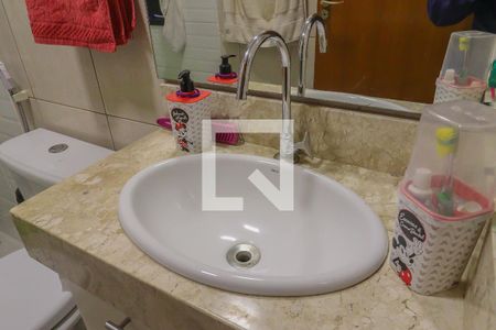 Casa à venda com 197m², 3 quartos e 2 vagas Casa à venda com 197m², 3 quartos e 2 vagasBanheiro