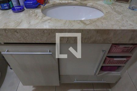 Casa à venda com 197m², 3 quartos e 2 vagas Casa à venda com 197m², 3 quartos e 2 vagasSuíte