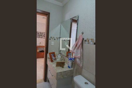 Casa à venda com 197m², 3 quartos e 2 vagas Casa à venda com 197m², 3 quartos e 2 vagasLavabo