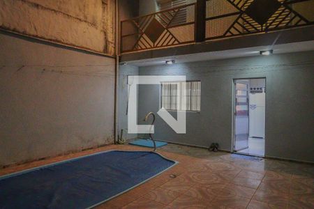 Casa à venda com 197m², 3 quartos e 2 vagas Casa à venda com 197m², 3 quartos e 2 vagasQuintal