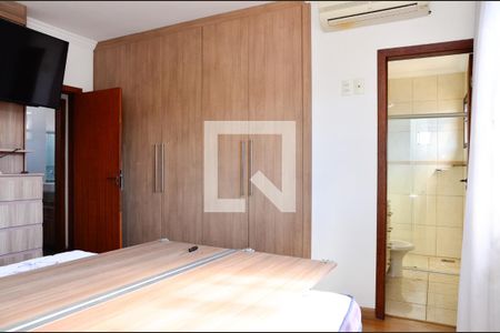 Quarto-Suite de casa para alugar com 3 quartos, 170m² em Sagrada Família, Belo Horizonte